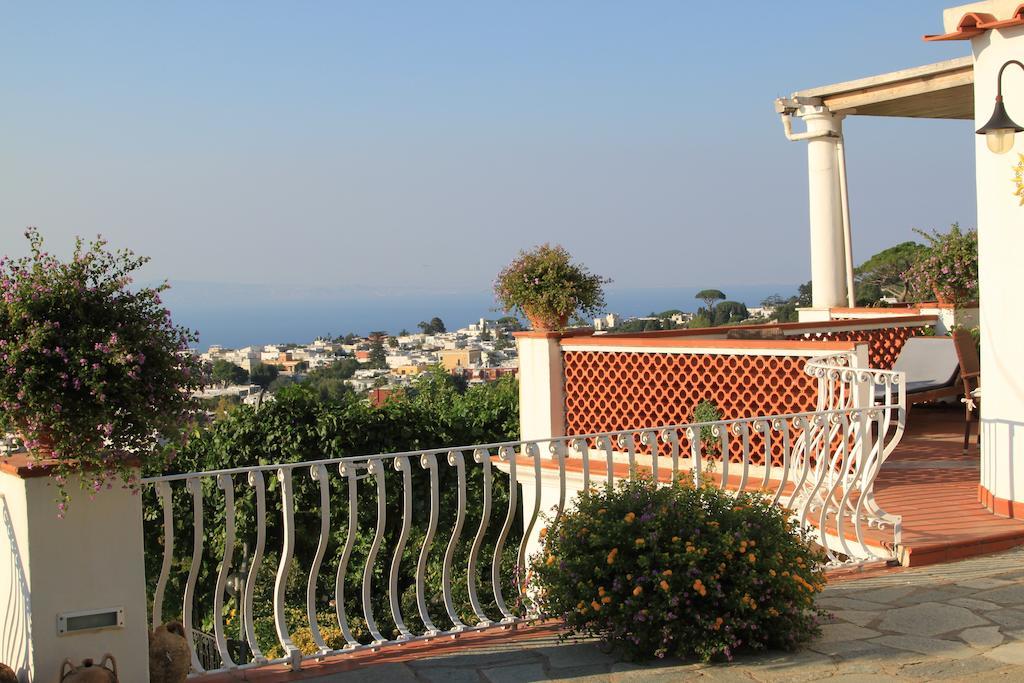 Quarto com Cama de Casal ou 2 Camas de Solteiro e Vista do Mar
