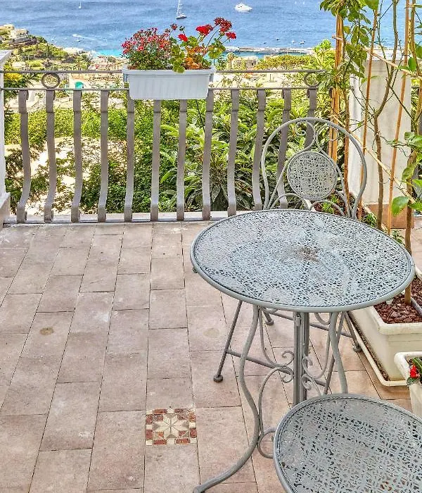 Malafemmena Guest House-1